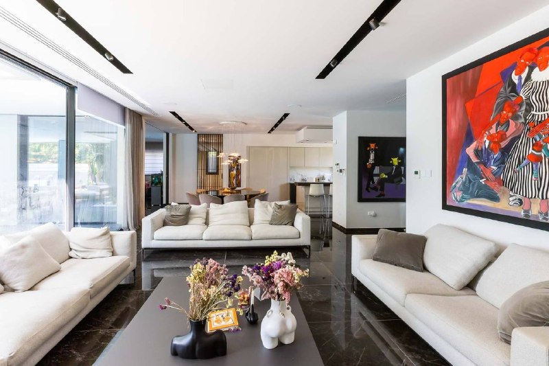 3-bedroom contemporary villa with private pool in Engomi photo 3