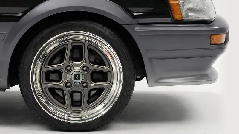 Тюнеры из Японии реконструировали культовую «хачироку» AE86 — это полностью переработанная Corolla L 3