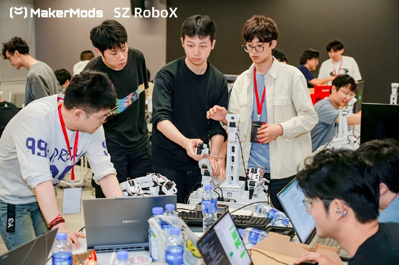 周末的机器人Hackathon我代表RWKV赞助了一台3D打印机下午看看冠军归属😆周末的机器人Hackathon我代表RWKV赞助了一台3D打印机下午看看冠军归属😆