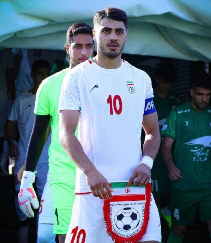 هتریک - مزدک میرزایی: 🚨⚽️⚽️فدراسیون فوتبال دو باشگاه پرسپولیس و استقلال را تهدید کرده که اگر بازیکنانش را در خدمت تیم ملی امید قرار ندهد از حض