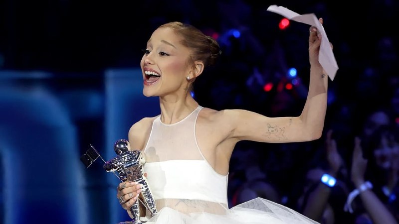 Ariana Grande | آریانا گرانده 🌸: ⿻ آریانا در مراسم VMAs امسال موفق به کسب 7 نامزدی شده🏆Video of the Year (HTIMYLM)Best Pop (HTIMYLM)Best Cinematography (