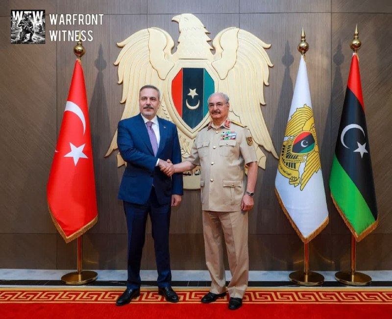 ️🇹🇷🇱🇾 שר החוץ הטורקי, האקן פידן, הגיע לבנגאזי ונפגש עם הגנרל חליפה הפטר, השליט בפועל של ממשלת המזרח.