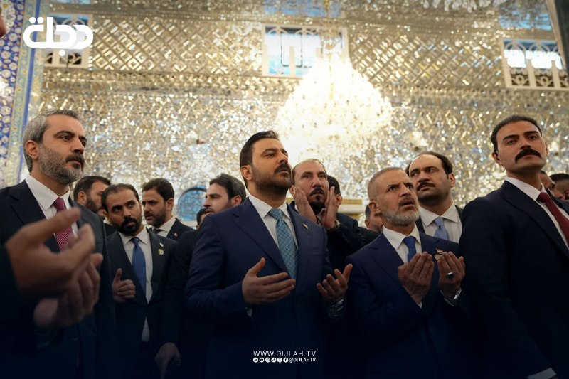 بالصور.. رئيس الوزراء علي الزيدي يزور مرقد السيدة زينب "ع" في دمشق ويؤدي مراسم الزيارة والصلاة داخل الصحن…