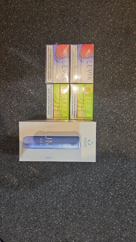 продам запечатанный айкос и четыре пачки стиков