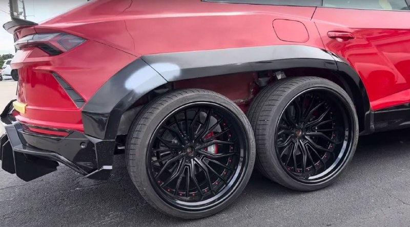 Показали шестиколёсный Lamborghini Urus 3