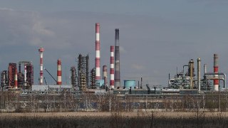 Украина возобновила атаки по российским НПЗ. Под удар дронов попал завод в Рязанской области18+. НАСТОЯЩИЙ МАТЕРИАЛ (ИНФОРМАЦИЯ) ПРОИЗВЕДЕН, РАСПРОСТРАНЕН И (ИЛИ) НАПРАВЛЕН ИНОСТРАННЫМ АГЕНТОМ ИНТЕРНЕТ-ИЗДАНИЕ «НОВАЯ ГАЗЕТА» ЛИБО КАСАЕТСЯ ДЕЯТЕЛЬНОСТИ ИНОС