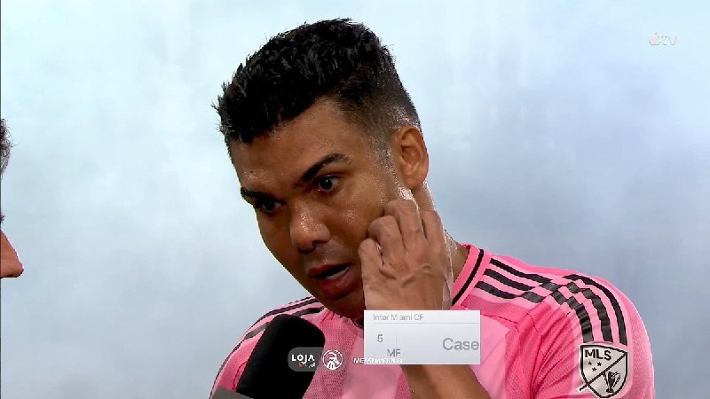 توپ طلا 🥎: 🎙کاسمیرو : داشتن مسی در تیمت یعنی همین؛ باید از این لحظات لذت ببریم، چون داریم درباره بازیکنی صحبت می‌کنیم که تاریخ‌سازی