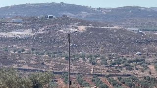 התקהלויות של מתנחלים בסביבת הכפר ג'לוד מדרום לשכם לקראת מאחזי ההתנחלויות שהוקמו באזור.