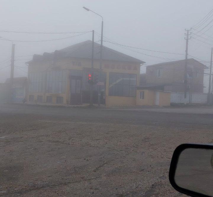 На выезде из города с южного поста уже дней 10 не горит зеленая стрелка направо фото