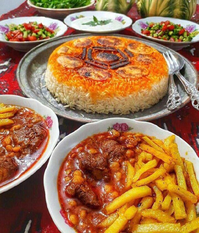 🌹کانال گل زیبا🌹: 💖دنیا را جایی پرنعمت،آرامشبخش و پر از دوستی ببین. در این صورت دنیا نیز بیشتر خواستار موفقیت و وفور نعمت برای تو خواهد ش