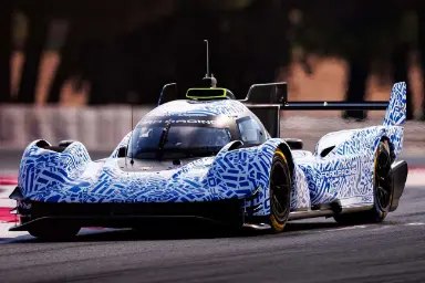 Pedal | پدال: اولین نمایش هایپرکار لمان فورد با موتور V8 تنفس طبیعیفورد با انتشار نخستین تصاویر رسمی از هایپرکار LMDh خود که در پیست پ