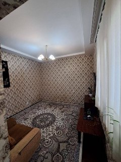 1 xonali uy sotiladi ichidagi narsalari bilan