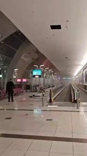 Cообщается об ударе беспилотника по аэропорту Дубая.