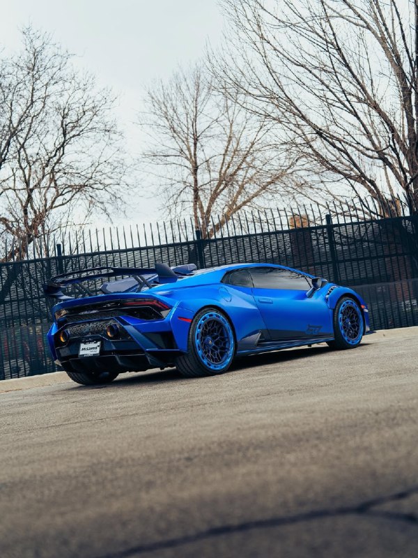 Lamborghini Huracan STO 60th Anniversary Edition 10