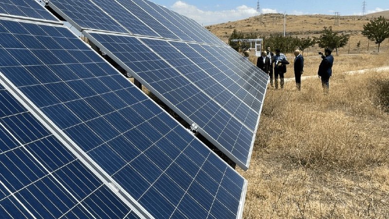آخرین خبر اردبیل: اینجا ایستگاه طلایی انرژی خورشیدی است🔹مدیرعامل شرکت توزیع نیروی برق استان اردبیل: توسعه نیروگاه‌های خورشیدی به‌عنوان یکی