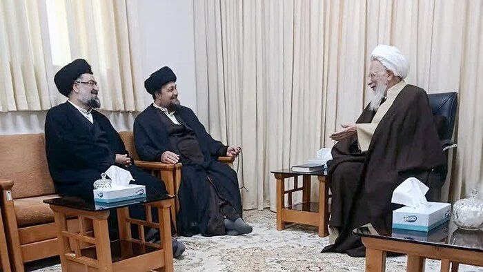 سردشت روداو: دیدار آیت الله سید حسن خمینی با آیت الله العظمی جوادی آملی🔹 آیت الله سید حسن خمینی با حضور در بیت آیت الله العظمی جوادی