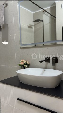 Продажа, квартира, 2-комн., 79 м2Адрес: Бишкек, БГУ, Джунусалиева, 85вЦена: $134 000 (11 737 060 сом)Жилой комплекс: NEXTТип предложения: от собственникаСерия: элиткаДом: монолитный, 2026г.Этаж: 7 эта