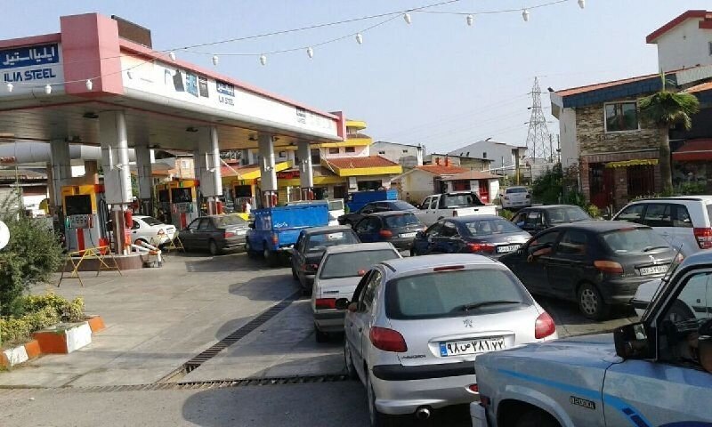 تحولات منطقه: 🚨چرا پمپ‌بنزین‌های تهران بنزین ندارند؟🔹در روزهای گذشته شاهد صف‌های طولانی بنزین در تهران و تعطیلی زودهنگام برخی جایگاه‌ه