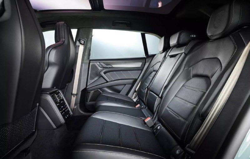 Porsche превратил новый Cayenne в электрокар с 640 км запаса хода 4