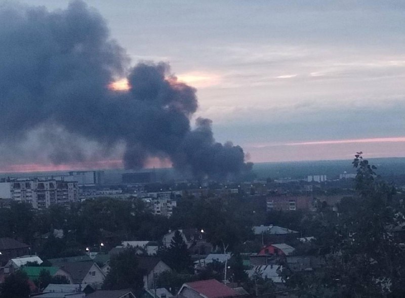 CyberBoroshno’s preliminary analysis says FP-5 Flamingo missiles likely struck Building 106A at RKC Progress in Samara, the only Russian facility serially assembling Soyuz-2 launch vehicles. The building reportedly handles onboard electrical systems, instruments, circuit boards, control systems and cabling. Building 106B, used for final assembly, is located nearby. The full scale of damage is still being assessed through satellite imagery.