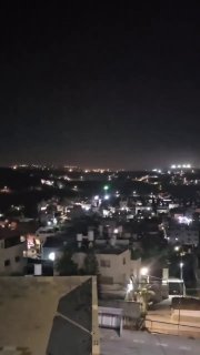 סירנות נשמעות במסגדים של העיירה ביתא, דרומית לשכם, הקוראות לאנשים להתעמת עם התקפת המתנחלים באזור קומס שבפאת…