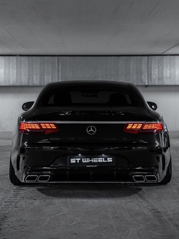 Mercedes-Benz S-Class Coupe 4