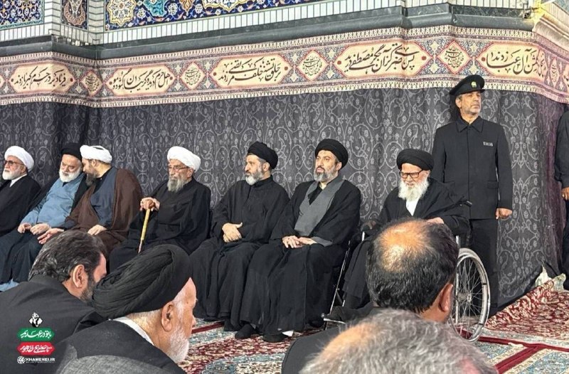 جریان: ‼️حضور فرزندان رهبر شهید انقلاب در مراسم بزرگداشت چهلم ایشان@Jarian_com