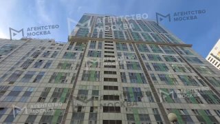 אדם ניצל לאחר שנפל מחלון בקומה ה-14 במוסקבה. אדם נפל מחלון מתחם המגורים בוגורודסקי במזרח הבירה, כך מדווחים…
