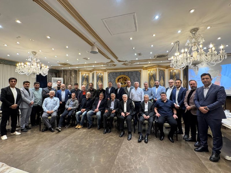 ליל המפגש של העצמאים עם המנכ"ל החדש; החסידים ישבו בשיחת הזקנים בלילה שבו שיחקו הבלוז בשבוע השלישי של ליגת ה…
