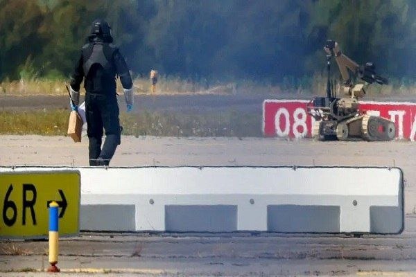 شبکه اطلاع رسانی دانا: کشف سومین پهپاد و مواد منفجره در فرودگاه آلمان🔺شبکه‌های NDR و WDR آلمان و روزنامه زوددویچه سایتونگ روز سه‌شنبه اعلام کرد