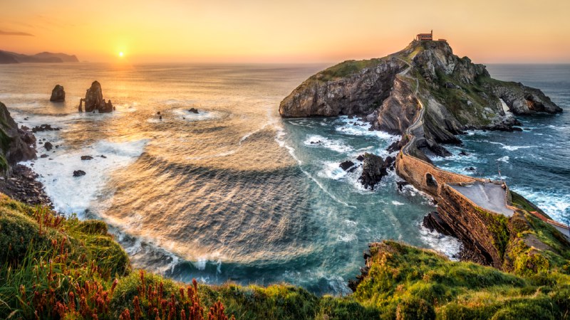 Pilgrimage to San Juan de GaztelugatxeGaztelugatxe at sunset, Basque Country, Spain (© Eloi_Omella/Getty Images)