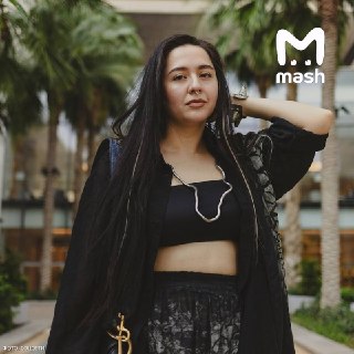 Вернувшаяся в Россию певица Манижа берёт за выступление 1,6 миллиона рублей. Она открыта к предложениям смельчаков, которые не боятся заплатить артистке после её жалости к террористам из "Крокуса".По данным Mash, Манижа Сангин сейчас вместе со своей команд