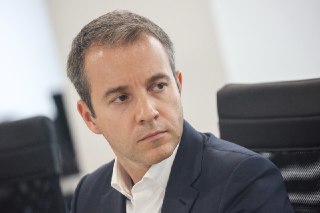 Бывший министр связи России Николай Никифоров покинул страну незадолго до вероятного задержания, сообщает «Бизнес Online».Источники издания утверждают, что Никифоров улетел на частном джете в ОАЭ в ночь на 31 августа, а задержать его могли днем в этот же д