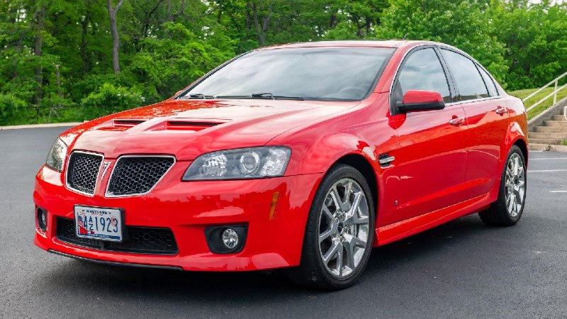 Pontiac G8: история muscle-седана, который мог бы стать легендой 🤔Мы разобралис