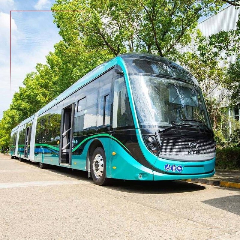 No square in Tehran will be destroyed for metrobuses.