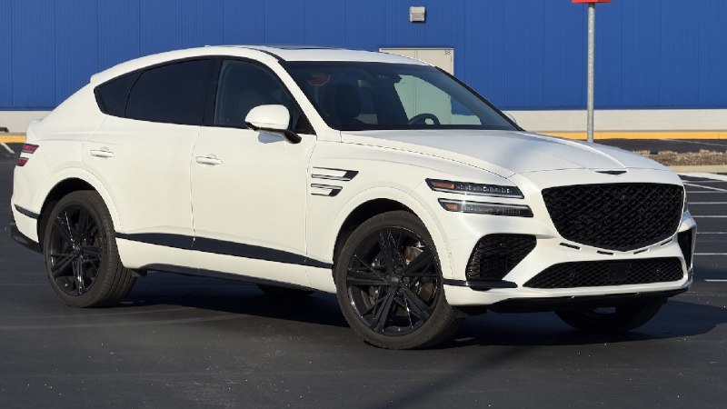 Genesis GV80 Coupe 2026 — корейцы реально подтянулись. По прямой и в салоне они