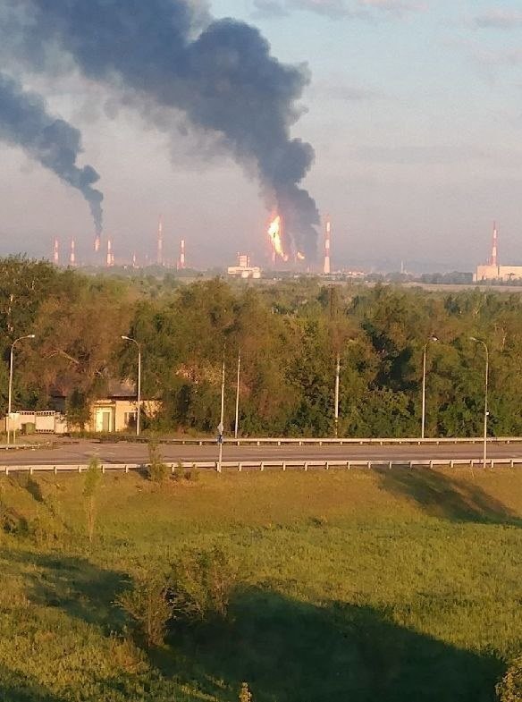 Ukraine targeted Russia’s Kuibyshev Oil Refinery in Samara early this morning, triggering a fire at one of the region’s largest oil-processing facilities.