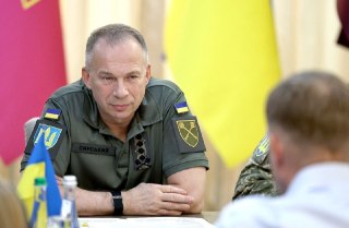 Зеленский уволил главкома ВСУ СырскогоВладимир Зеленский уволил главнокомандующего ВСУ Александра Сырского. Об этом сообщил сам президент Украины.Новым главкомом он назначил генерал-майора Михаила Драпатого, который до этого занимал должность командующего 