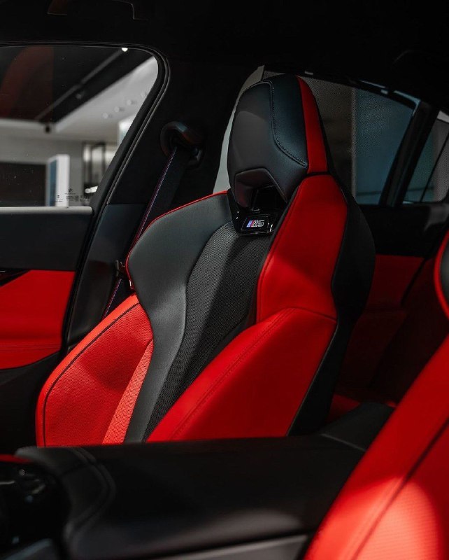 BMW M5 G90 6