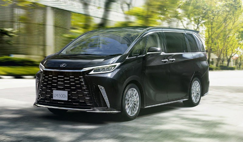 В Японии начались продажи минивэнов Lexus LM 4