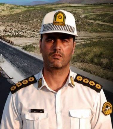 همدان پيام: جانشین پلیس راه نهاوند:۶ کیلومتر از جاده نهاوند - فیروزان زیر بار ترافیک رفت الهامی: از ساعت ۱۸ امروز ۶ کیلومتر دیگر از 