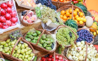 Россия запретит ввоз всей подкарантинной продукции из Армении — из-за «капрового жука» Россельхознадзор с 12 июня ограничит ввоз в Россию всей подкарантинной продукции из Армении, а также ее транзит в государства — члены ЕАЭС, говорится в сообщении службы.