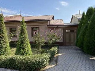 Сдаю Евродом 4-соток на улице Батумская, Утса Ширин