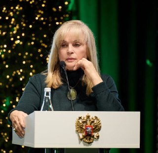 ⚡️ «Ты не смог зайти в интернет — или спасенные жизни людей?» Глава ЦИК призвала россиян «не роптать» из-за блокировок Элла Памфилова, выступая на заседании ЦИК, предложила россиянам «не роптать» на отсутствие интернета, даже во время выборов. Поскольку «п