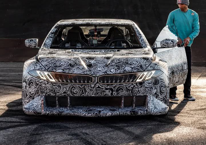Компания BMW опубликовала фото предвестника электрической 3-й серии