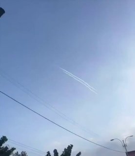 דיווחים ראשוניים על שיגור טילים בליסטיים דווחו ממחוז קרמן, איראן.