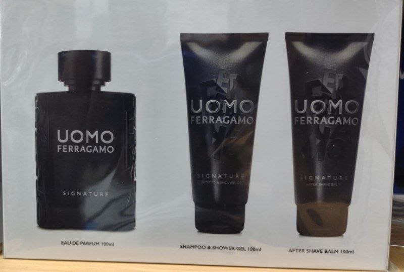 عطر خاطره: Salvatore Ferragamo uomo signature Gift sethttps://www.fragrantica.com/perfume/Salvatore-Ferragamo/Uomo-Salvatore-Ferrag