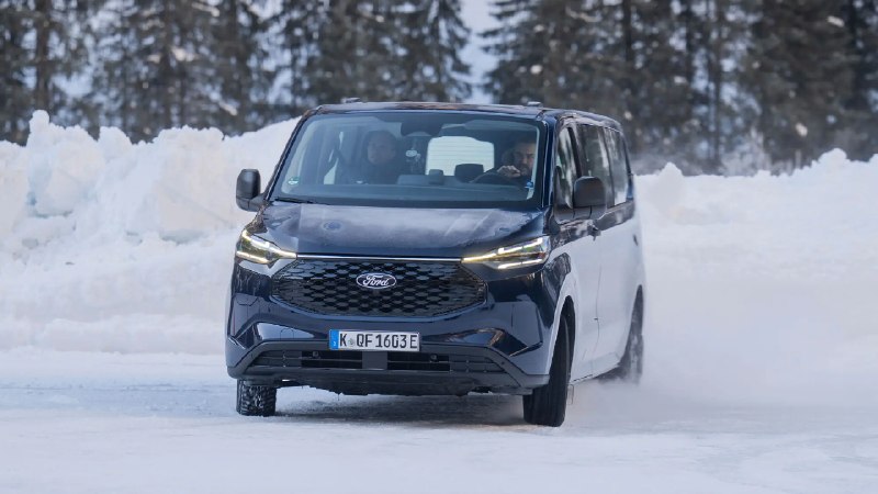 Форд снова всех обставил — теперь уже с Transit Custom 2026. Иностранные СМИ сег
