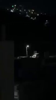 כוח גדול של צבא הכיבוש מסתער על הכפר אל-לובן אל-שרקייה, דרומית לשכם.