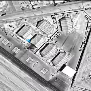 הרס בהאנגרים של הרחפנים MQ-9 בבסיס מופאק סלטי בירדן. נוכחות רחפנים מצוינת על המסלול.